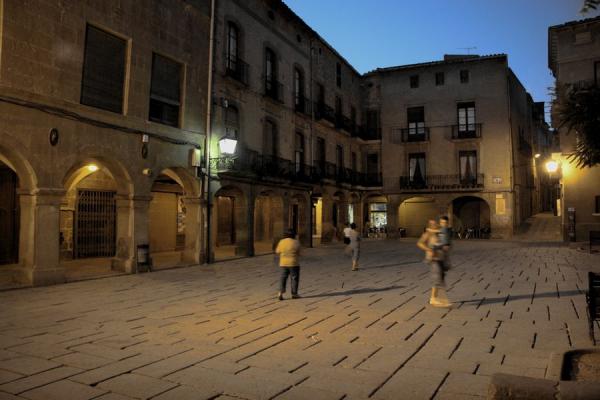 9 de Agost de 2012 Plaça Major, al vespre  Guissona -  Josep Maria Santesmasses Palou