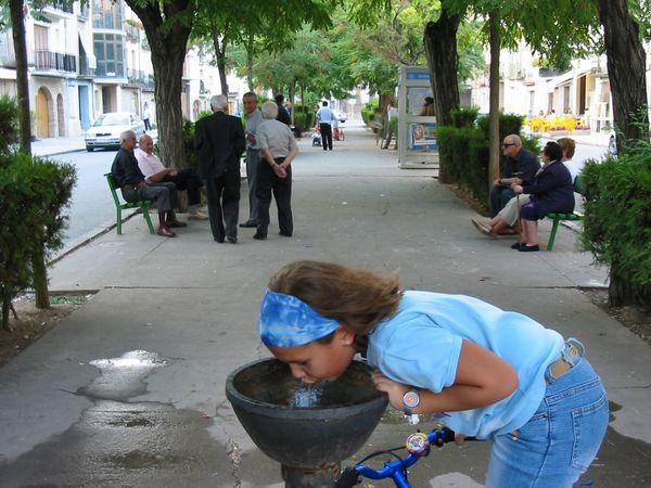 10 de Agost de 2012 La plaça el Vall autèntica  Torà -  Josep Maria Santesmasses Palou