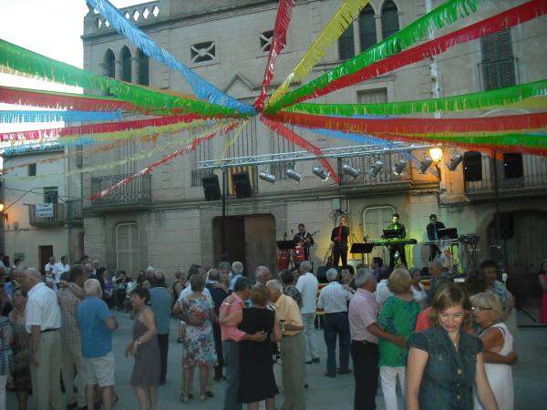 16 de Agost de 2012 ball a la plaça  La Morana -  Ajuntament de Torrefeta i Florejacs