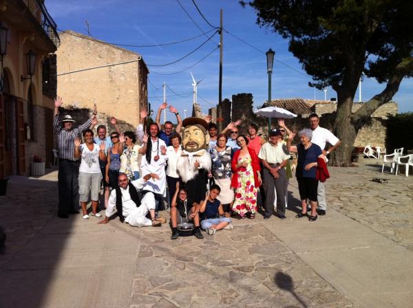 13 de Desembre de 2012 El veïns de Segura amb el capgros Sant Isidre, patró del poble. Festa Major  Segura -  Alex Rufí