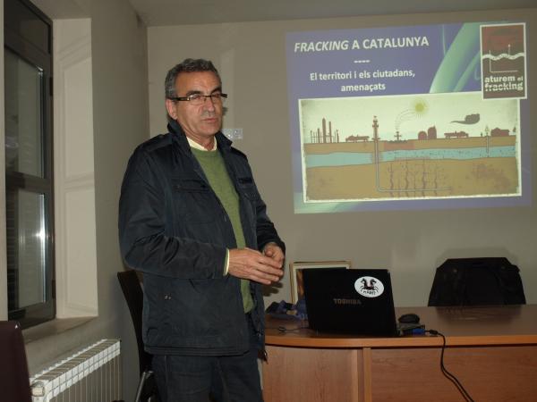 Jaume Gilabert, alcalde de Montgai, va presentar l'acte a Butsènit