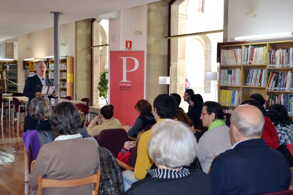 21.3.2013 Celebració del Dia Mundial de la Poesia a la biblioteca comarcal Josep Finestres  Cervera -  CC Segarra