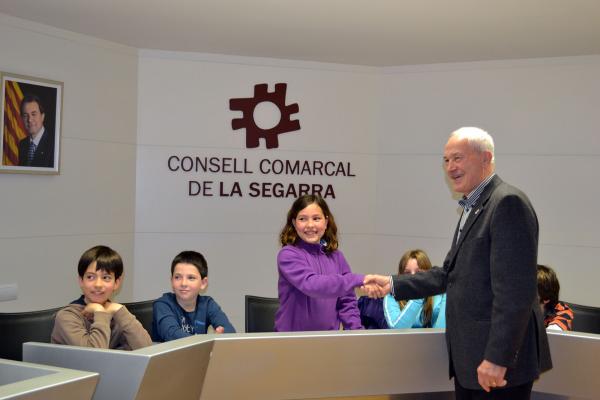 10 de Abril de 2013 Els alumnes van simular unes eleccions infantils  Cervera -  CC Segarra