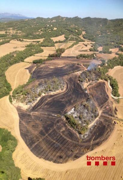 El foc ha cremat 4 ha al paratge de Ballesteres, a la zona del Castell de Queralt, - Bellprat El foc ha cremat 4 ha al paratge de Ballesteres, a la zona del Castell de Queralt, - Bellprat