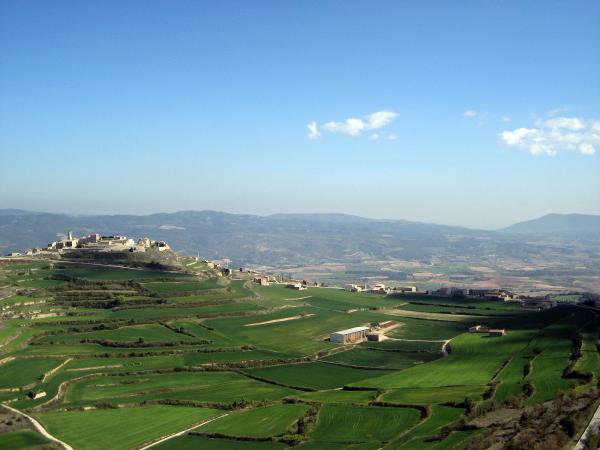 13.8.2013 Per la seva privilegiada elevació s’ha convertit en el mirador natural de la Conca  Forès -  conca barberà