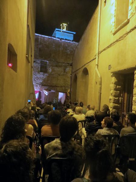 29 de Agost de 2013 Les visites visites s’han complementat amb una activitat artística, com música, teatre i cuina romana  Guissona -  Premsa Guissona