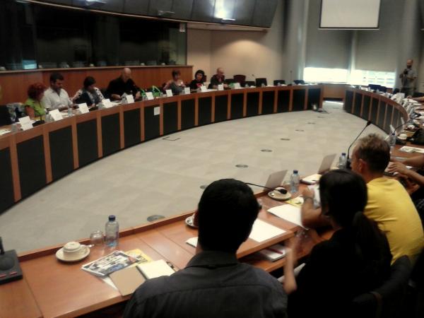 instant de la reunió de les plataformes espanyoles i catalanes - Brusel·les instant de la reunió de les plataformes espanyoles i catalanes - Brusel·les