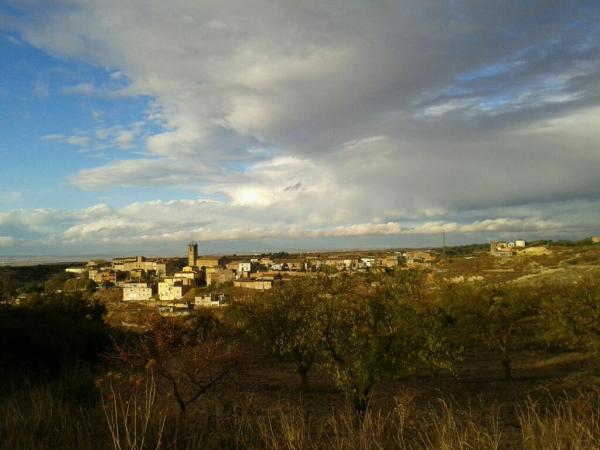 4.11.2013 Vista del poble a la tardor  Nalec -  Xavier Figuerola