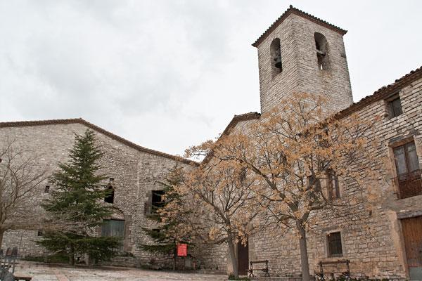 20 de Novembre de 2013 L’església parroquial de Santa Magdalena de Vergós Guerrejat és d’estil neoclàssic senzill  Vergós Guerrejat -  Ajuntament d'Estaràs