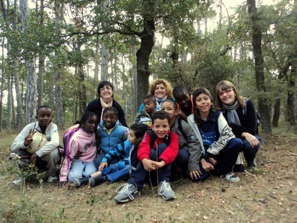 imatge d'axiu d'una activitat dels nens de Càritas - Sant Guim de Freixenet