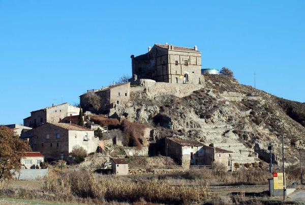 29 de Desembre de 2013 Castell d'enfesta, en procés de restauració  Enfesta -  Ramon Sunyer