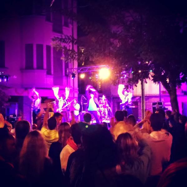 6.9.2014 ball a la plaça  Sanaüja -  Ramon Sunyer