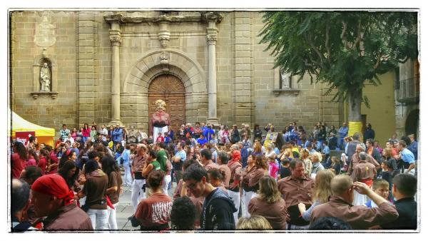 2.11.2014 Plaça Major  Guissona -  Ramon Sunyer