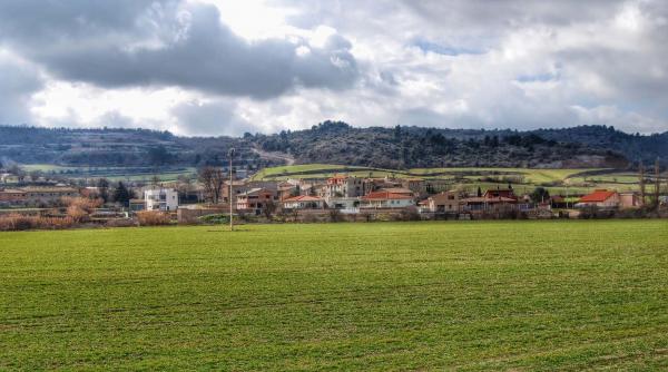 21.2.2015 Vista del poble  Sant Pere dels Arquells -  Ramon Sunyer