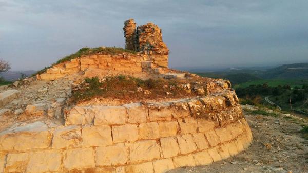 11 de Abril de 2015 Restes del castell  Segur -  Ramon Sunyer