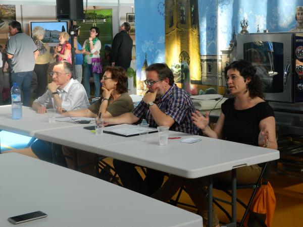 Joan M. Camacho, Mercè Agustí, Lluís Urpí i Sara Vilà, durant el debat