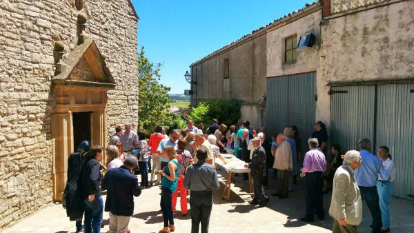 17.5.2015 La festa major coincideix amb la celebració del Roser  La Rabassa -  Ramon Sunyer