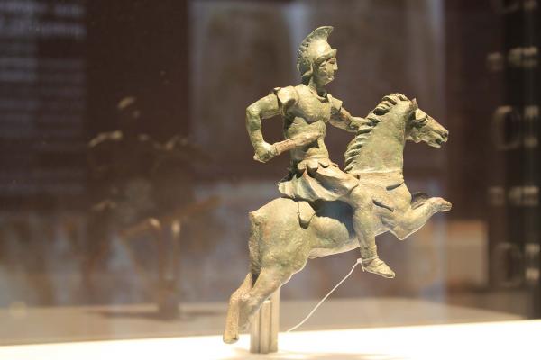 Estàtua eqüestre romana 8.6.2015 Estàtua eqüestre romana Guissona - Museu Guissona