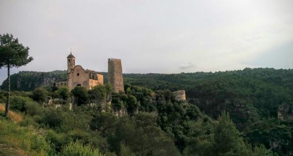 14.6.2015 La torre i l'església  Santa Perpètua de Gaià -  Ramon Sunyer