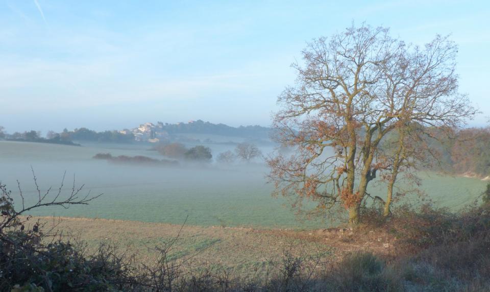 25.12.2015 Panoràmica de matí amb boira rasant des de els Plans de Sant Guim Vell  La Rabassa -  Daniel Espejo Fraga