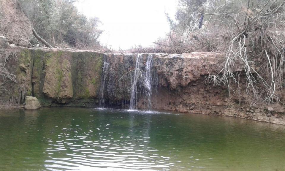 Sentier de randonnée pédestre de Un tomb per les obagues - Auteur Carme Monclus (2016)