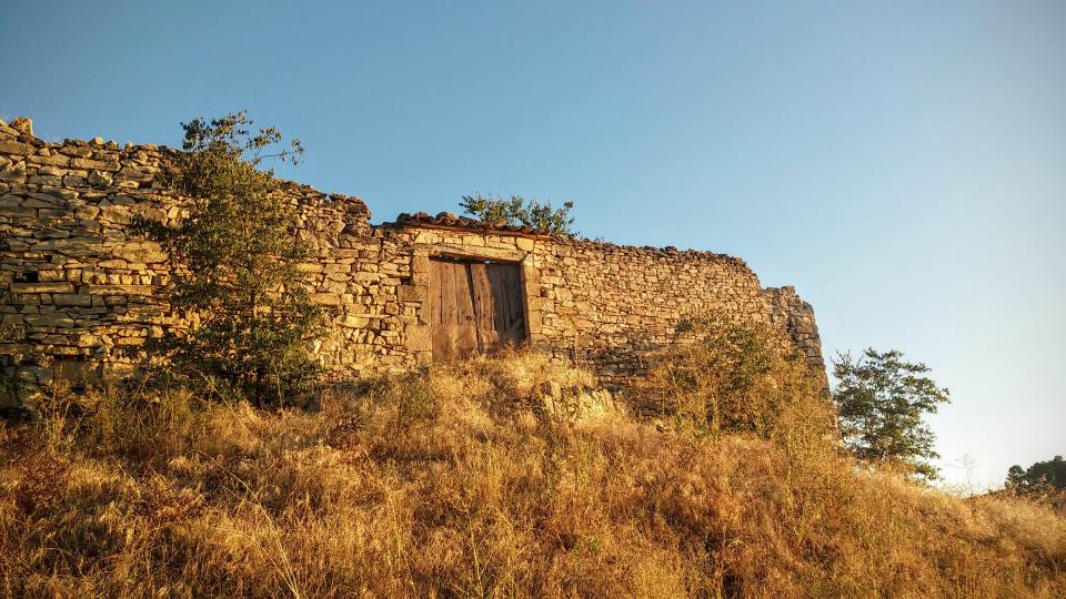 26.8.2014 exterior de la vila closa  El Mas de Bondia -  Ramon Sunyer