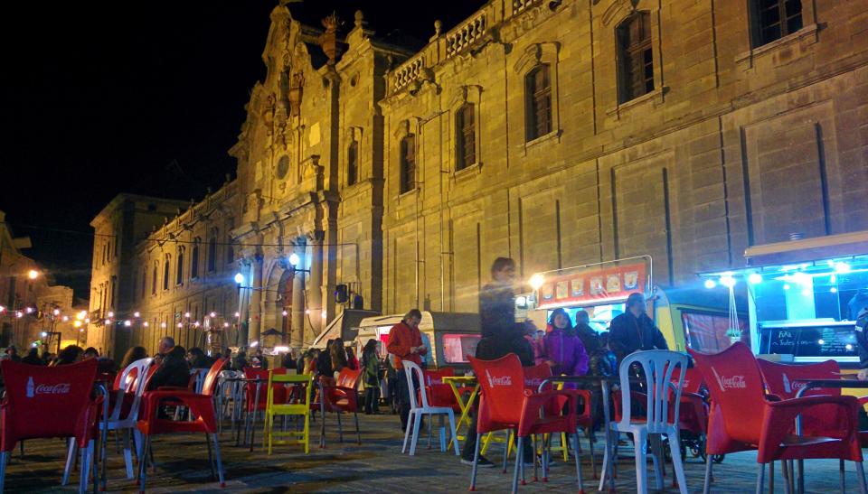 30.4.2016 Plaça Universitat  Cervera -  Ramon Sunyer