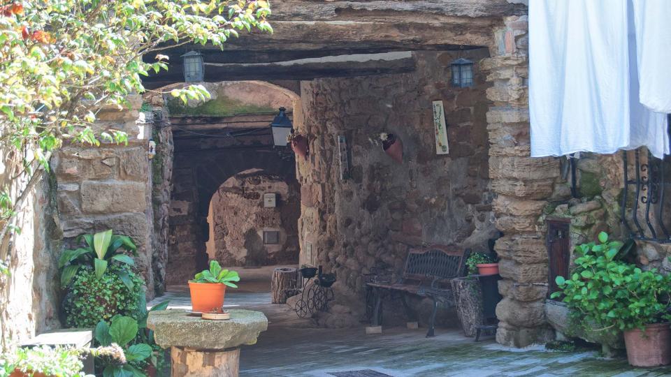 Vila vella Porxos - Autor Ramon Sunyer (2016)