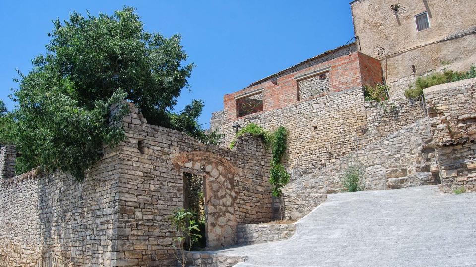 10.7.2016 carrers costeruts  El Castell de Santa Maria -  Ramon Sunyer