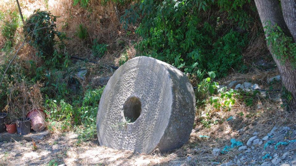 17.7.2016 pedra de molí  Sant Antolí i Vilanova -  Ramon Sunyer