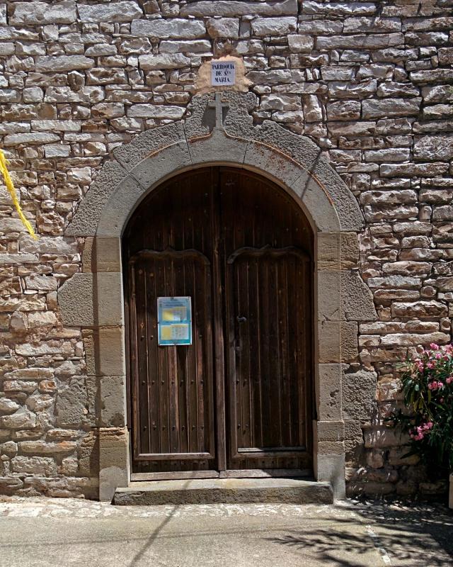 24.7.2016 porta de l'església  Viver de Segarra -  Ramon Sunyer