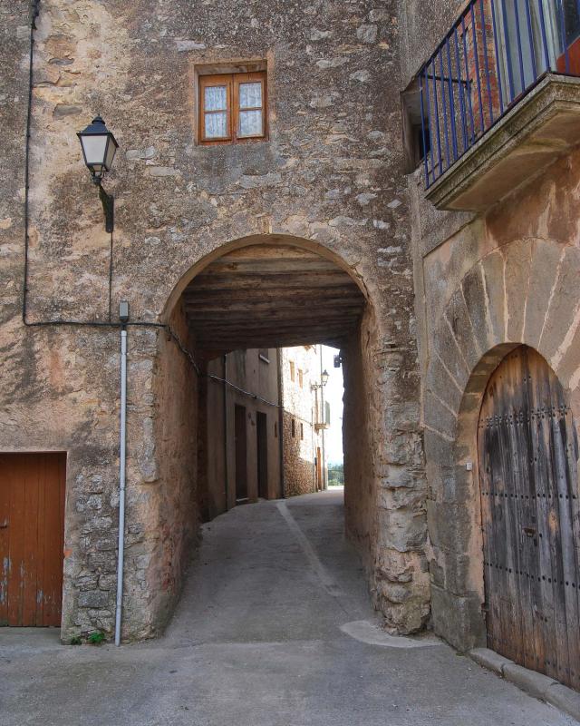 pas cobert cal Morros 9.8.2016 pas cobert cal Morros La Fortesa - Ramon Sunyer