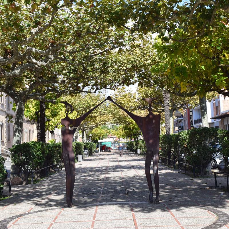 23 de Octubre de 2016 monument a la sardana  Cervera -  Ramon Sunyer