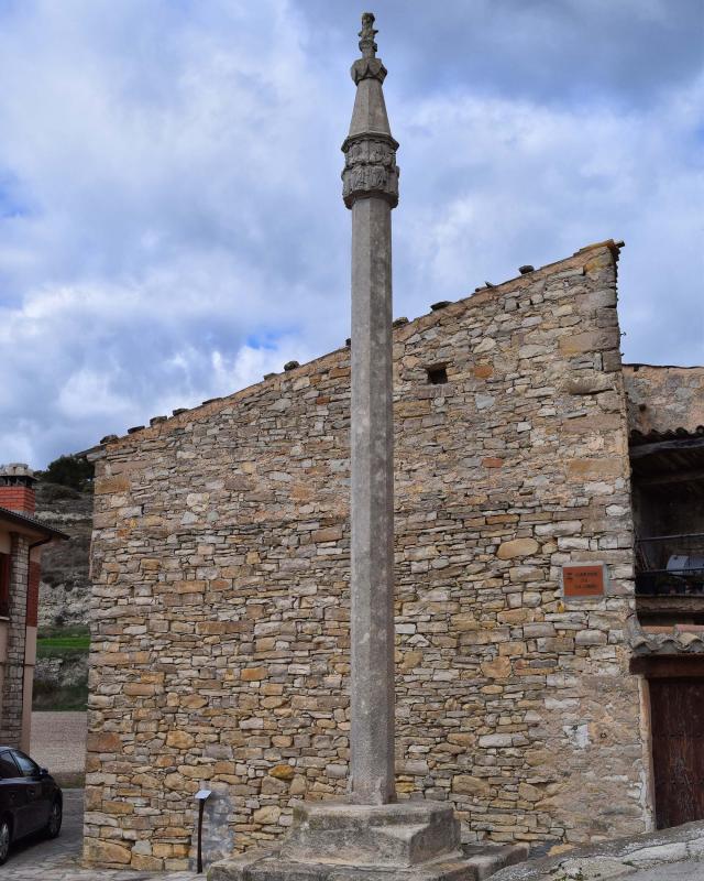 Creu de terme del Portal Reial 12.3.2017 Creu de terme del Portal Reial Conesa - Ramon Sunyer