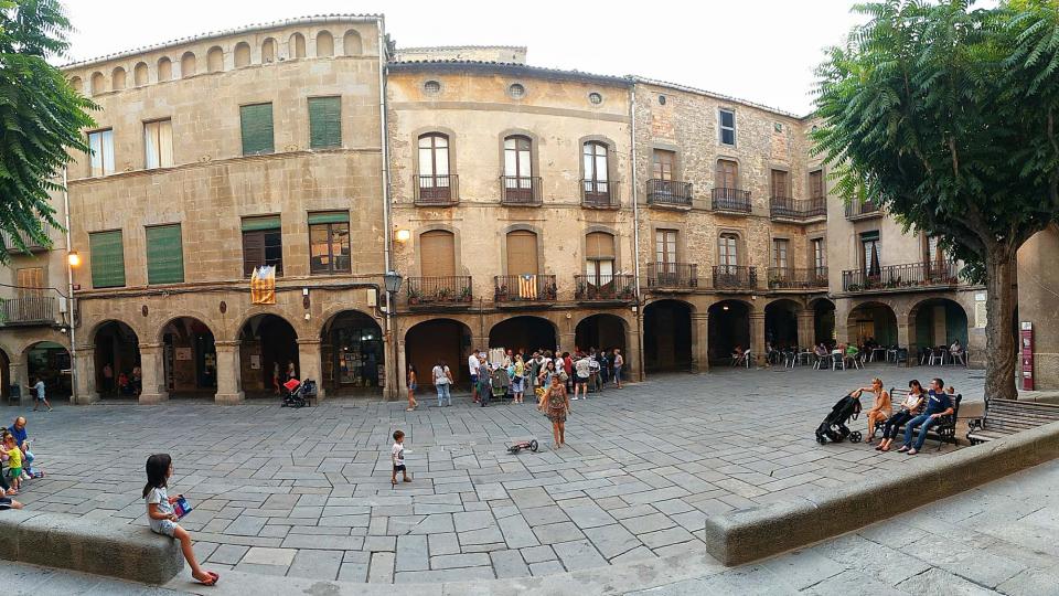 18.8.2017 Plaça Major  Guissona -  Ramon Sunyer