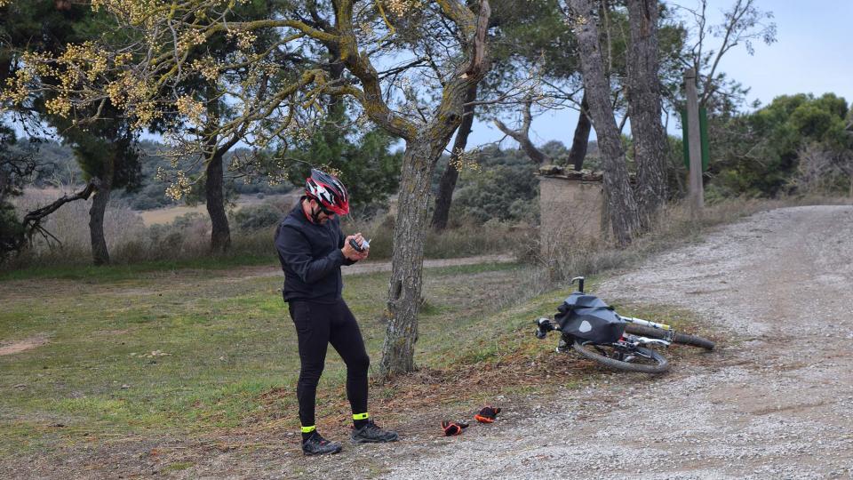 28.12.2017 Jordi Padreny filmant al castell de les Sitges  Florejacs -  Ramon Sunyer