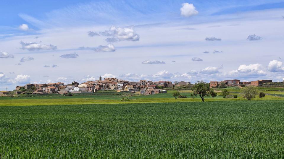 30.4.2018 vista del poble  Les Pallargues -  Ramon Sunyer