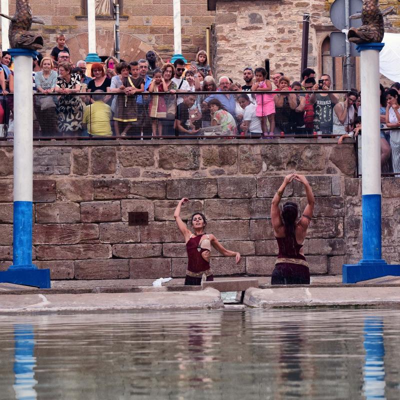 21 de Juliol de 2018 espectacle de dansa aquàtica a la font  Guissona -  Ramon Sunyer