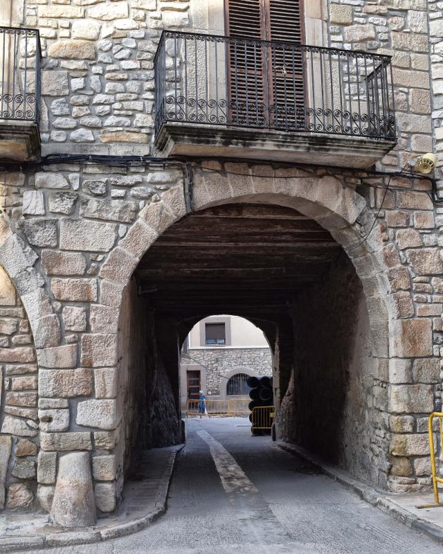 Portal de Cal Monfà 12.8.2018 Portal de Cal Monfà Sant Martí de Maldà - Ramon Sunyer
