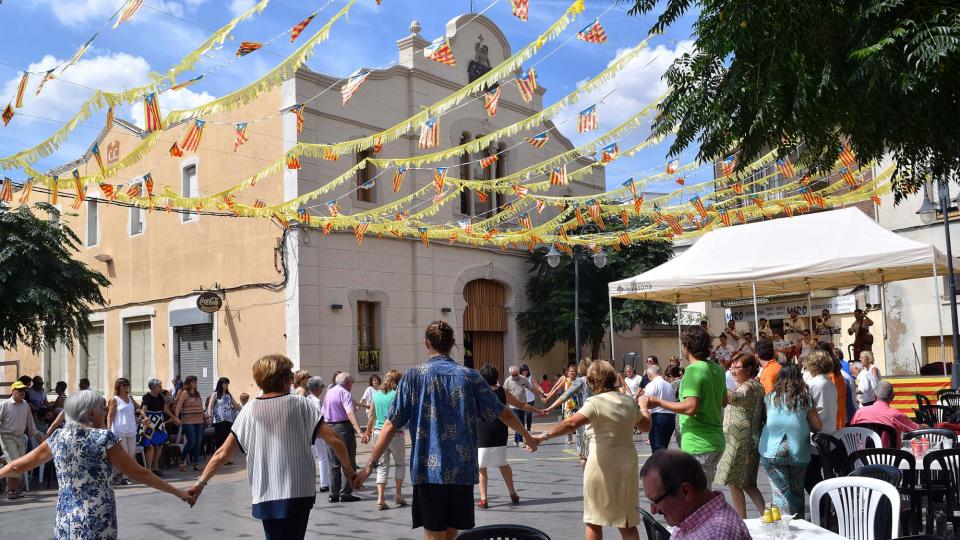 9.9.2018 Sardanes a la plaça  Guissona -  Ramon Sunyer