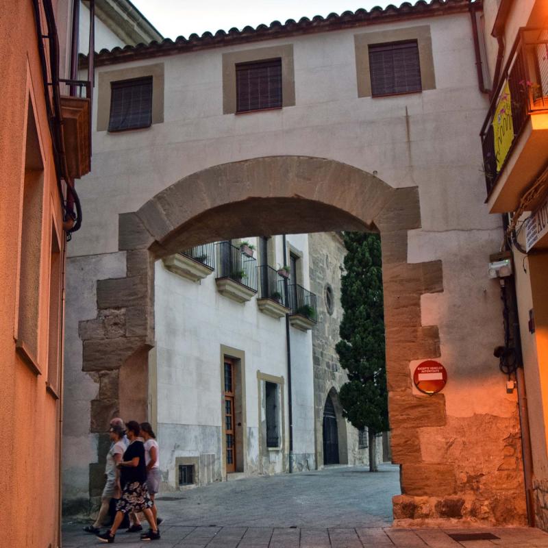 21.8.2018 portal del castell  Santa Coloma de Queralt -  Ramon Sunyer