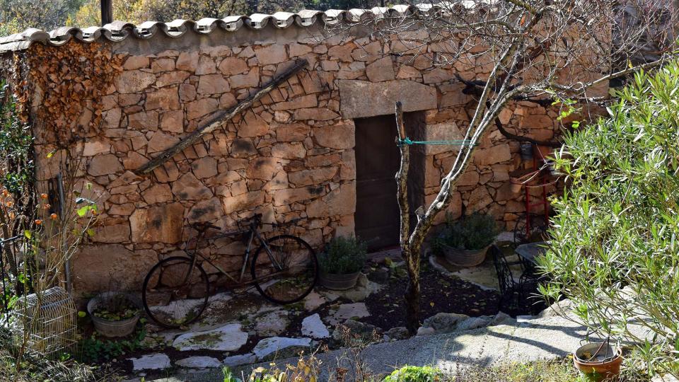 Detall casa 9.12.2018 Detall casa Aguilar de Segarra - Ramon Sunyer
