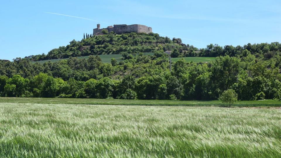 12.5.2019 Vista del poble  Montfalcó Murallat -  Ramon Sunyer