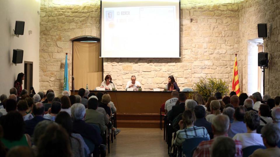 1.6.2019 Acte institucional amb la participació d’Angelina Nogués, regidora de Cultura; Jordi Font, director del Memorial Democràtic; i Maria Garganté, presidenta del Fòrum l’Espitllera  Santa Coloma de Queralt -  Jesús i Isabel @IStolpersteine