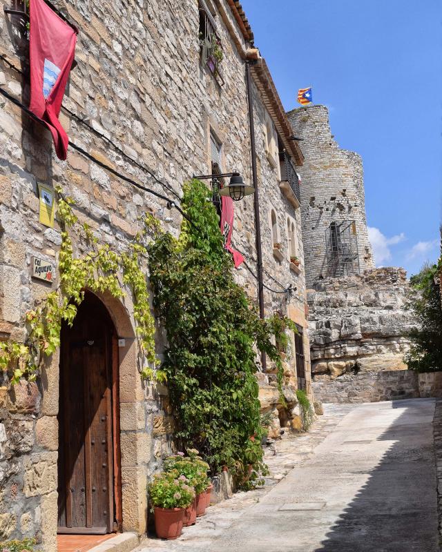 11.8.2018 carrer de Montseré  Guimerà -  Ramon Sunyer