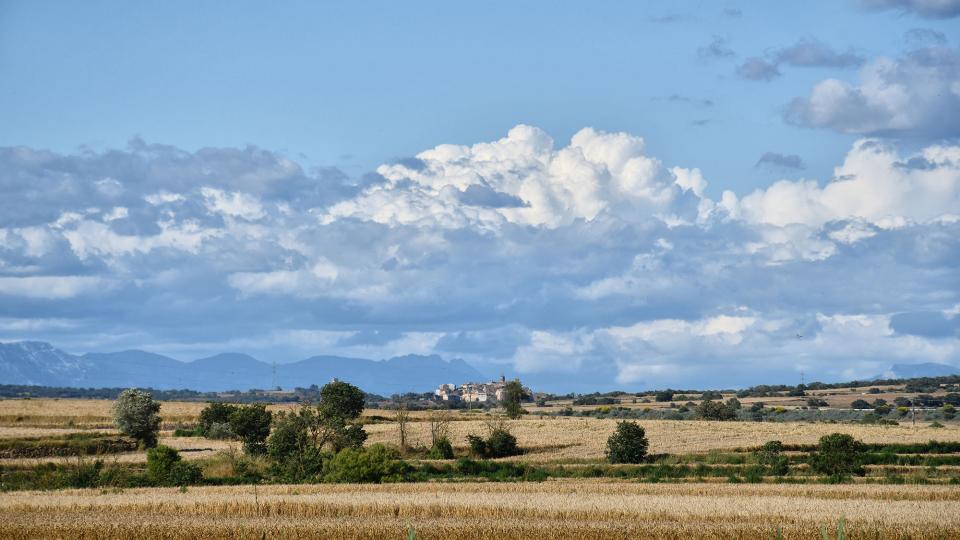 13.6.2020 Vista del poble  Bellver d'Ossó -  Ramon Sunyer
