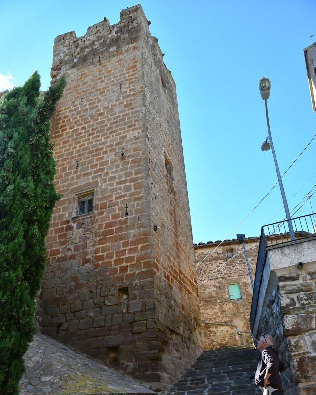 13.6.2020 Castell  Montfalcó d'Ossó -  Ramon Sunyer