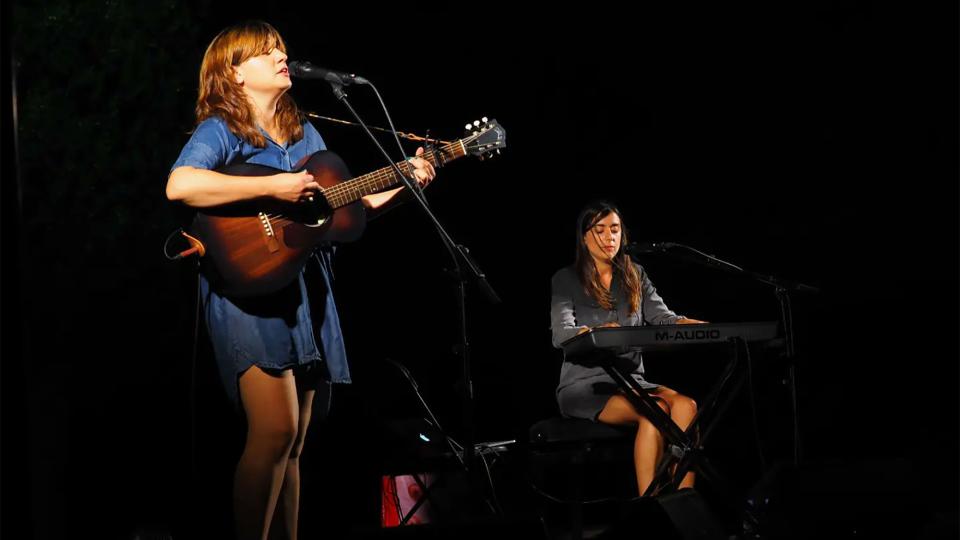Concert de Joana Serrat a Calonge de Segarra - Calaf Concert de Joana Serrat a Calonge de Segarra - Calaf