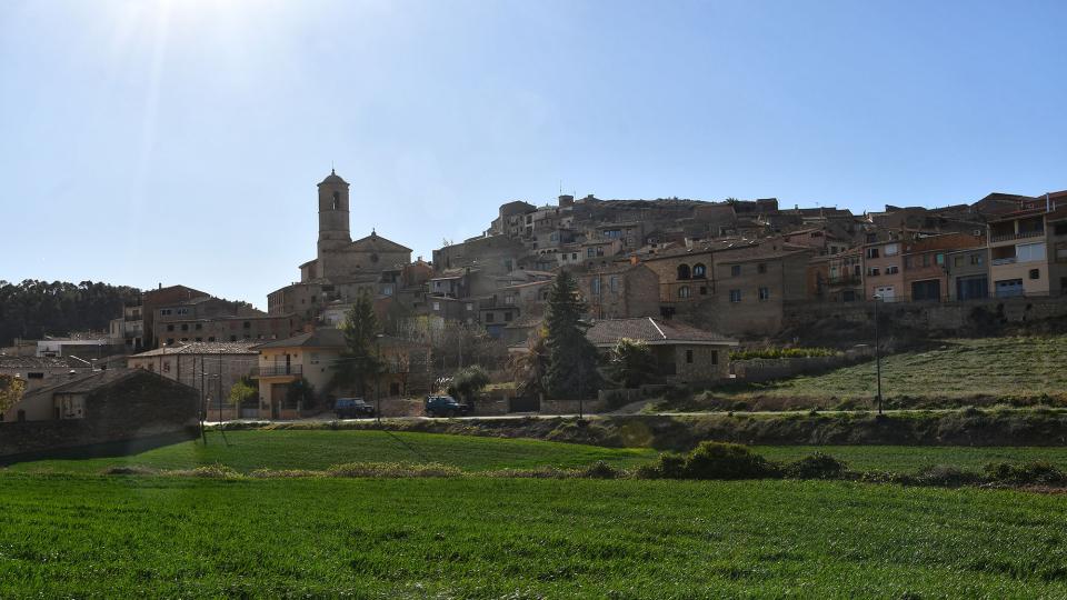 2.4.2023 vista del poble  Els Omells de na Gaia -  Ramon Sunyer