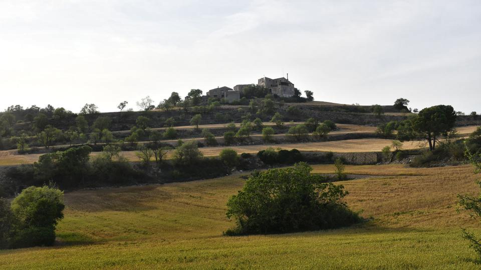 28.5.2023 Vista del poble  Suró -  Ramon Sunyer